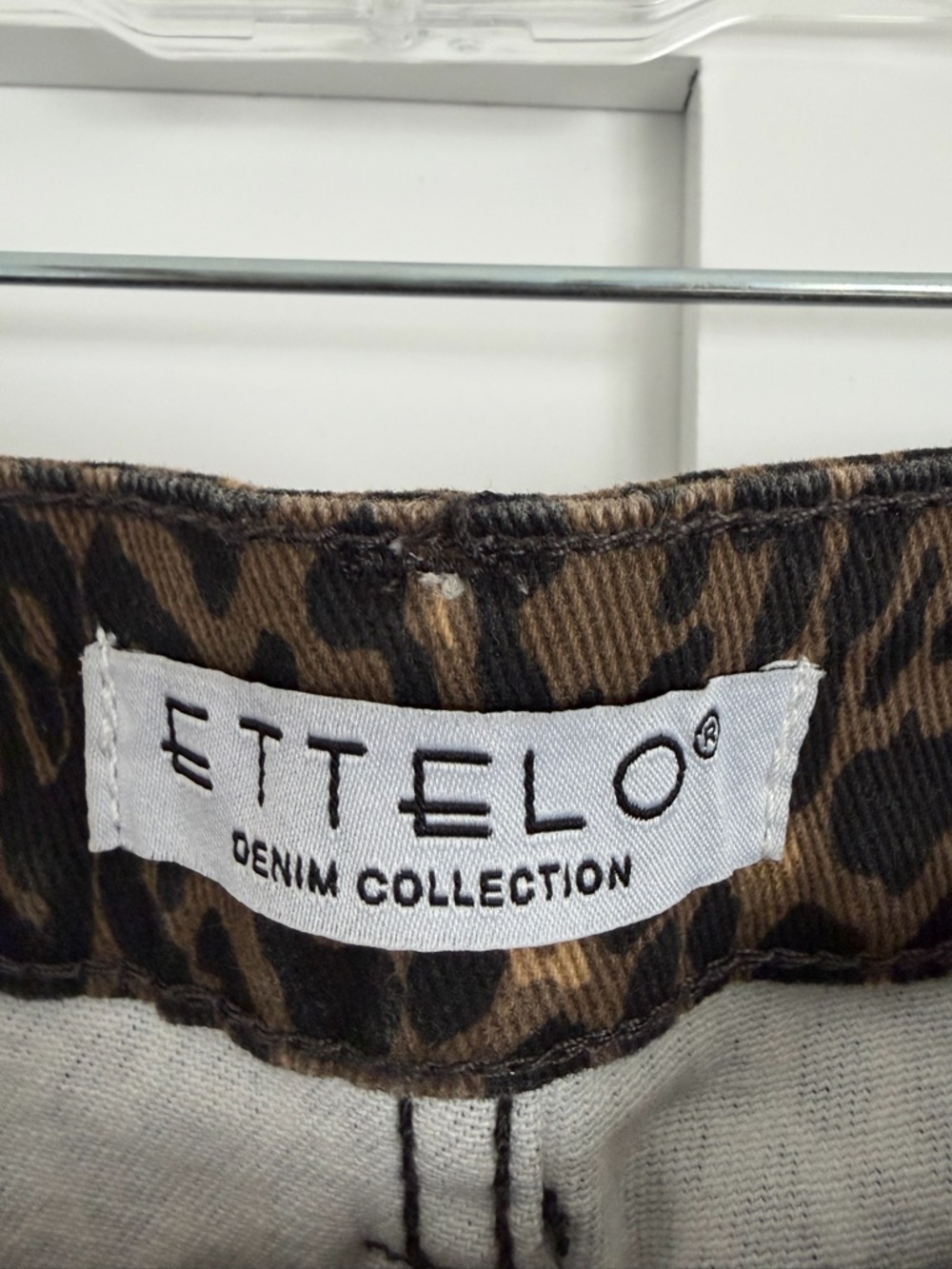 Ettelo Leopard Print Wide Leg Jeans - Brown & Black - Picture 2 of 3